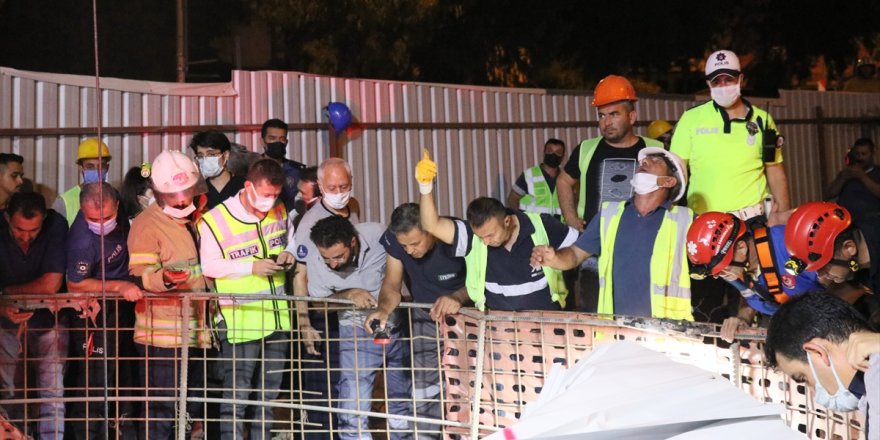 İzmir'de otomobil metro inşaatındaki 25 metrelik boşluğa düştü: 1 ölü, 1 yaralı