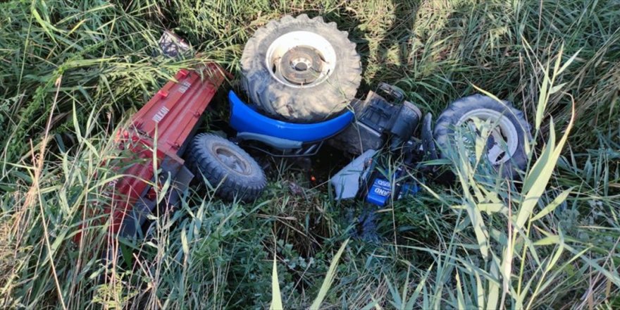 Aydın'da devrilen traktörün sürücüsü hayatını kaybetti