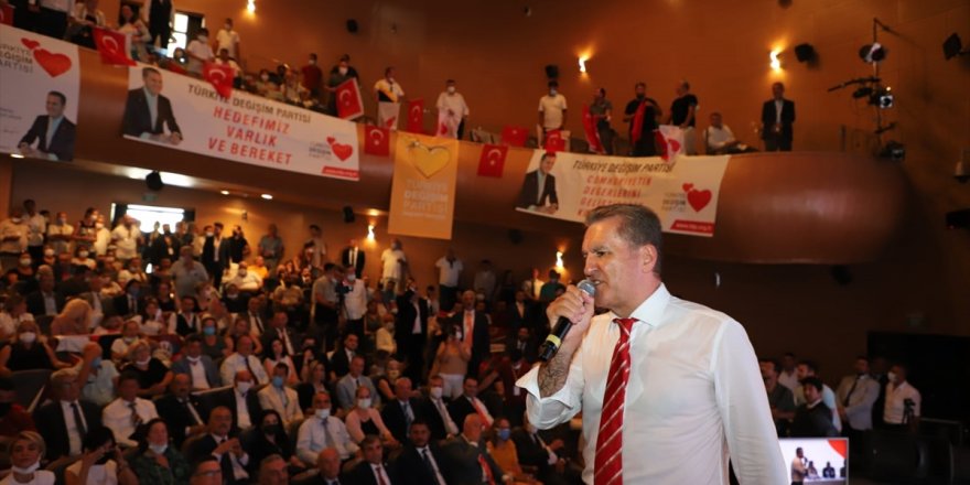 TDP Genel Başkanı Sarıgül, partisinin İzmir 1. Olağan Kongresi'ne katıldı