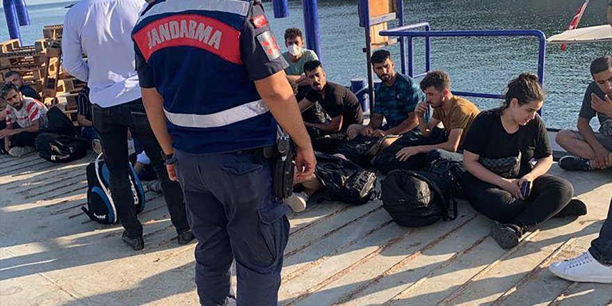 İzmir'de 19 düzensiz göçmen yakalandı