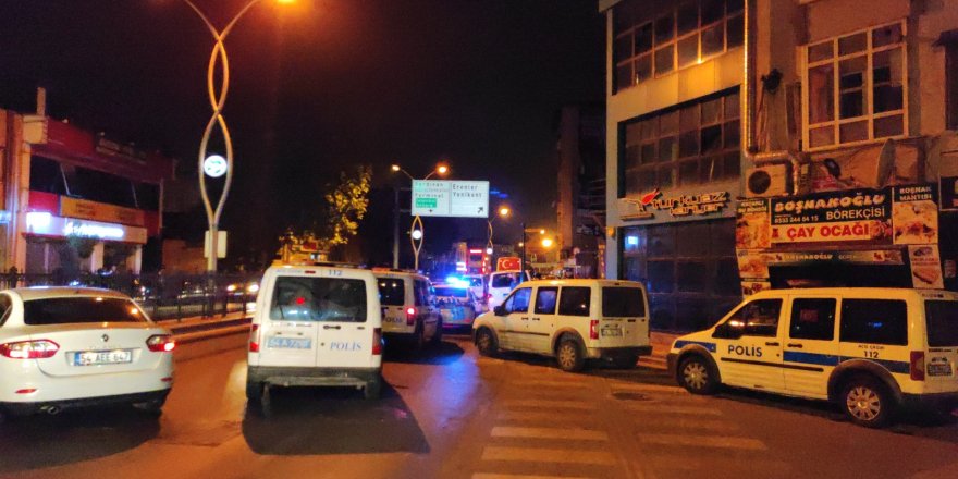 Gece kulübü önünde silahlı çatışma: 2 yaralı