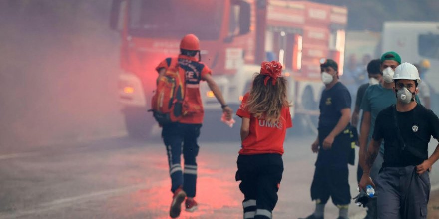 Muğla’daki yangının gizli kahramanları yoğun çaba sarf ediyor