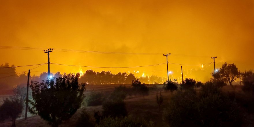 Yunanistan'da alevler Olympia antik kentine yaklaşıyor