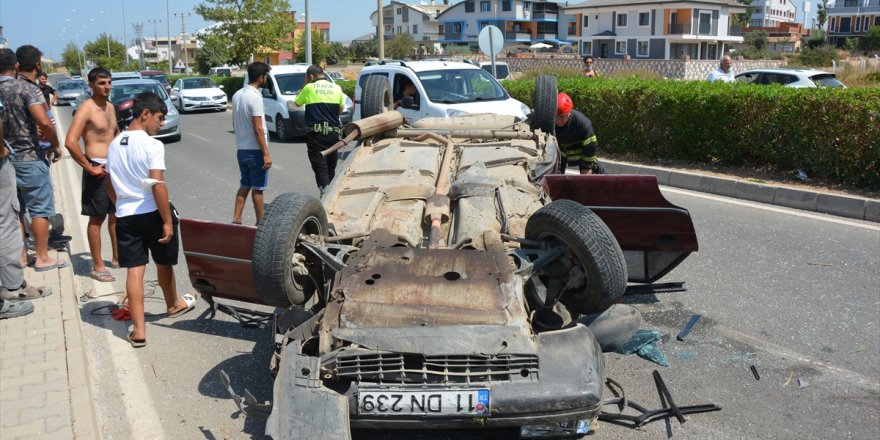 Didim'de takla atan otomobilin sürücü yaralandı