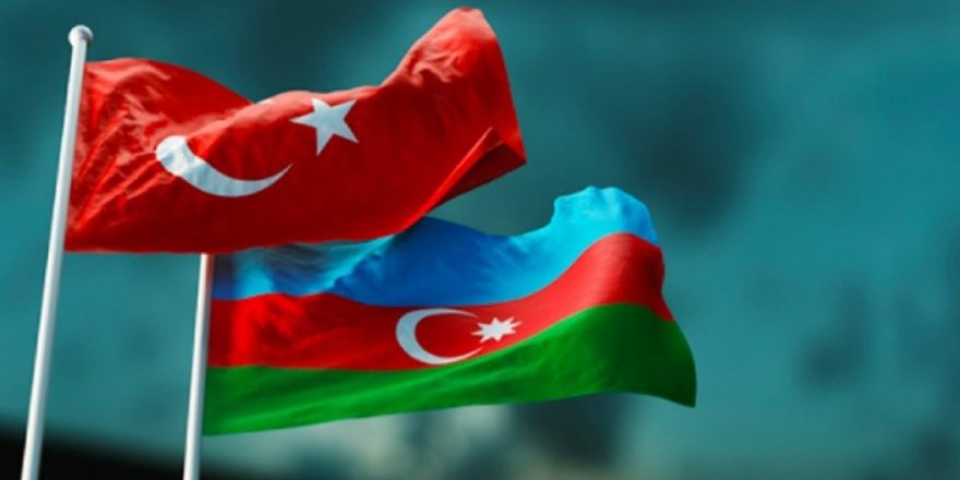 Azerbaycan'dan Türkiye'ye destek için gönderilen 200 kişilik ekip yola çıktı