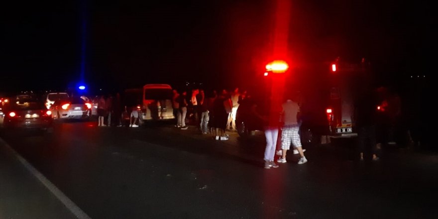 Aydın'da otomobil şarampole devrildi: 1 ölü, 1 yaralı