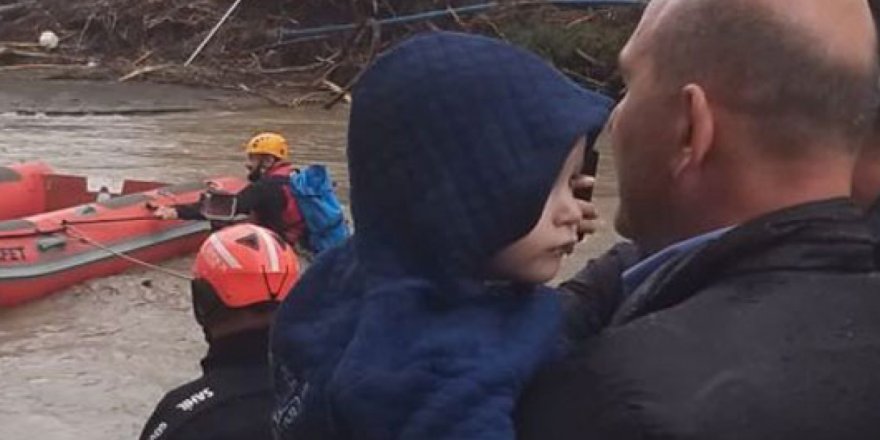 Bakan Soylu, Bozkurt'taki afetzedeler ile yakından ilgileniyor