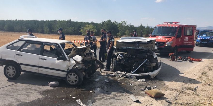 Uşak’ta trafik kazası: 1 ölü, 1 yaralı