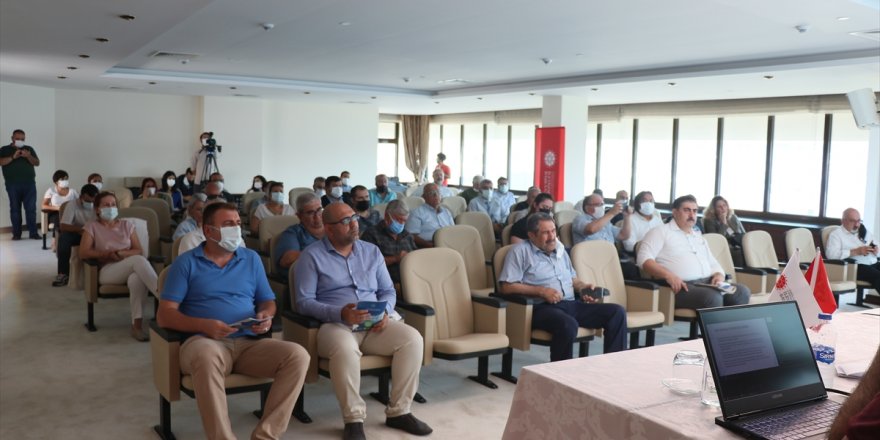 İzmir'de yerel medya temsilcilerine "çok kanallı yayıncılık" sistemi anlatıldı