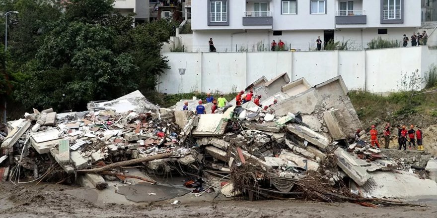 Sel felaketinde hayatını kaybedenlerin sayısı 40'a yükseldi