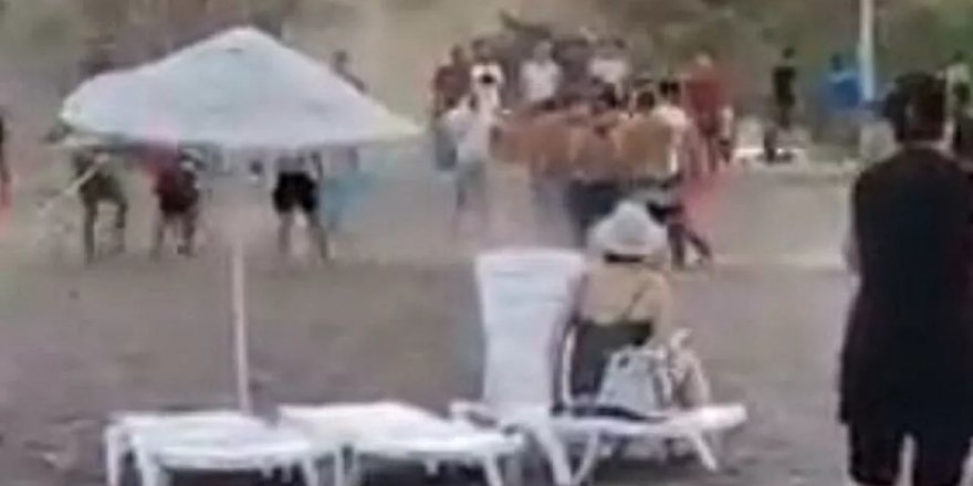 Antalya'nın Adrasan sahilinde tekmeli sopalı kavga: Tatilciler sahili terk etti