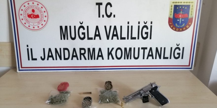 Fethiye'de uyuşturucu tacirlerini jandarma geçit vermedi