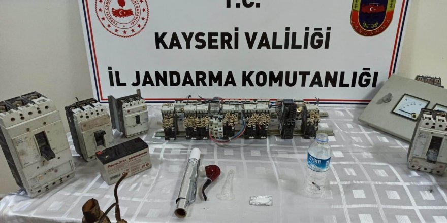 Jandarma 8 faili meçhul hırsızlık olayını aydınlattı