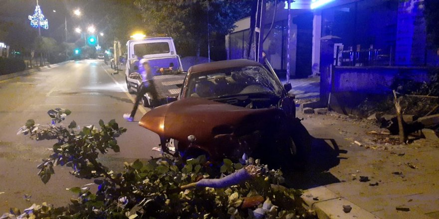 Tuzla'da alkollü sürücü dehşet saçtı: 2 yaralı