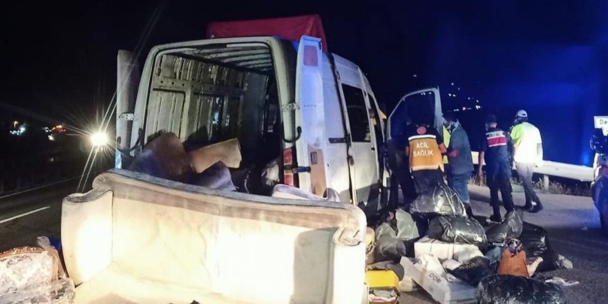 Karabük'te minibüs kamyona çarptı: Gürcistan uyruklu 7 kişi yaralandı