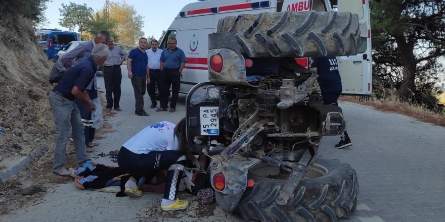 Manisa'da devrilen traktörün sürücüsü hayatını kaybetti