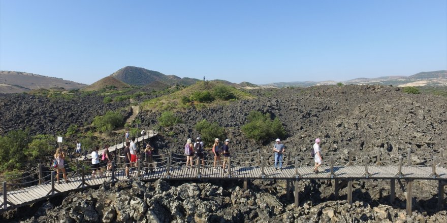 Üniversite öğrencileri Kula-Salihli UNESCO Global Jeoparkı'nda eğitim çalışmasına katıldı