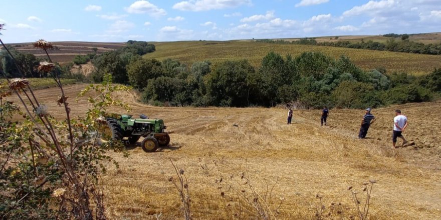 Traktör kazası geçirdi cesedi 15 saat sonra bulundu