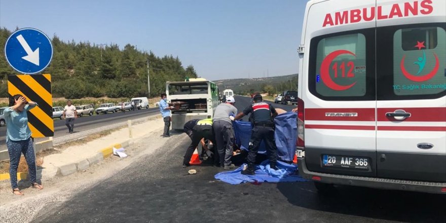 Denizli'de minibüsün çarptığı lise öğrencisi öldü