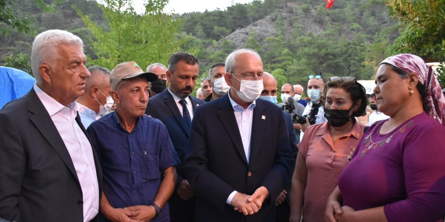 CHP Genel Başkanı Kılıçdaroğlu, Marmaris'teki yangında ölen Şahin Akdemir'in ailesini ziyaret etti