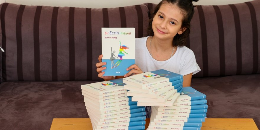 Kemik kanserini yenen 10 yaşındaki Ecrin, kitabını "mutlu son"la tamamladı