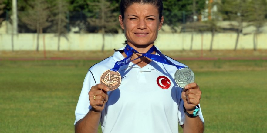 Dünya ikincisi işitme engelli atlet Aysun Akay'ın hedefi yaz olimpiyatları