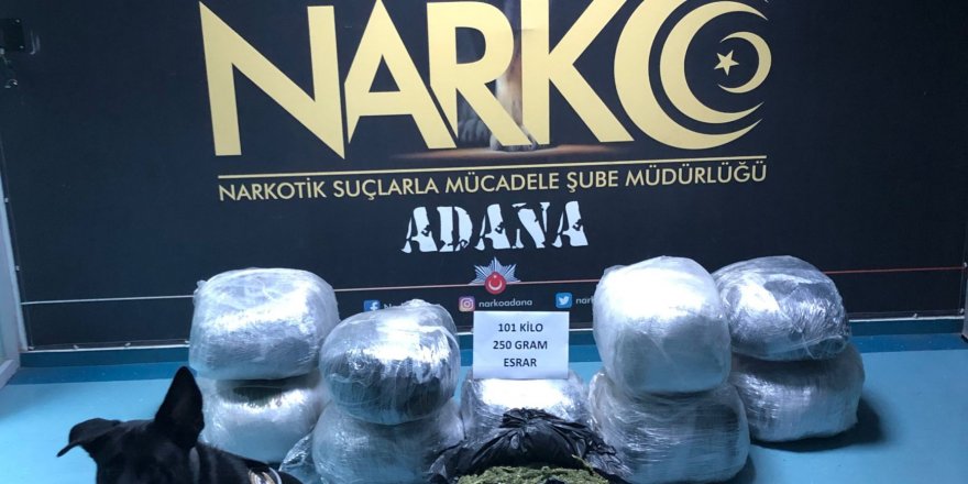 Sebze kasaları arasında 101 kilo esrar ele geçirildi