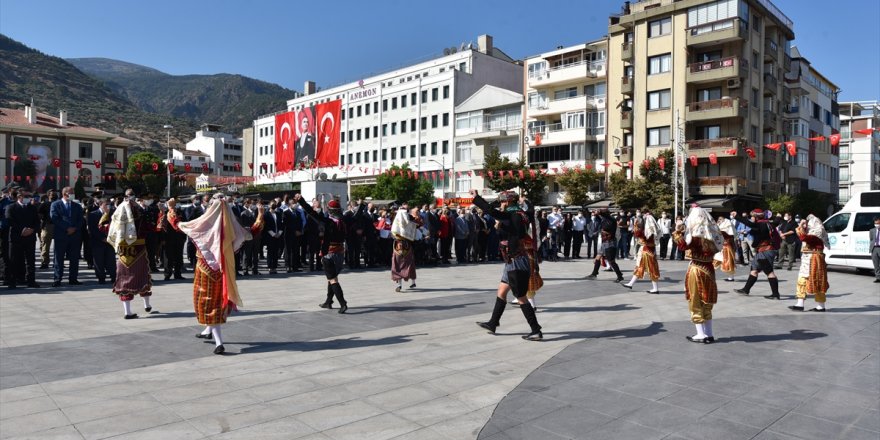 Manisa'nın düşman işgalinden kurtuluşunun 99. yıl dönümü kutlandı