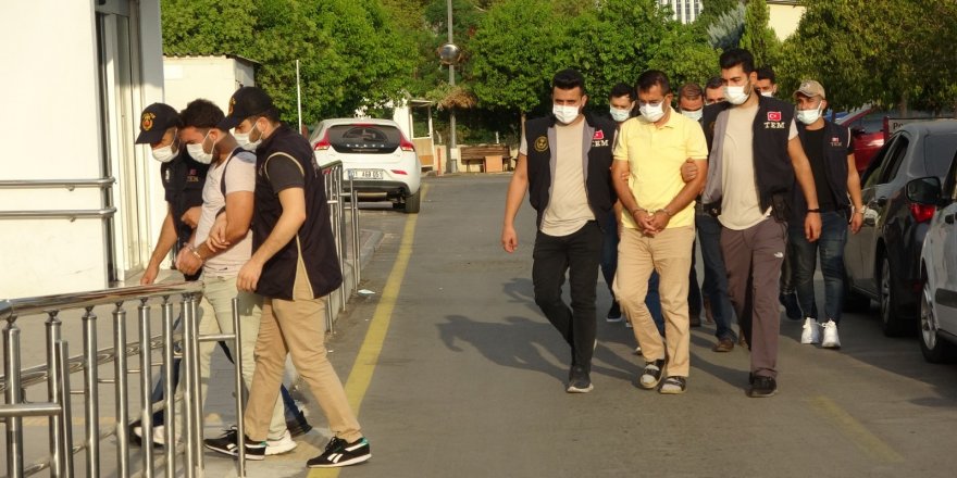 Adana'da FETÖ operasyonu: 8 gözaltı