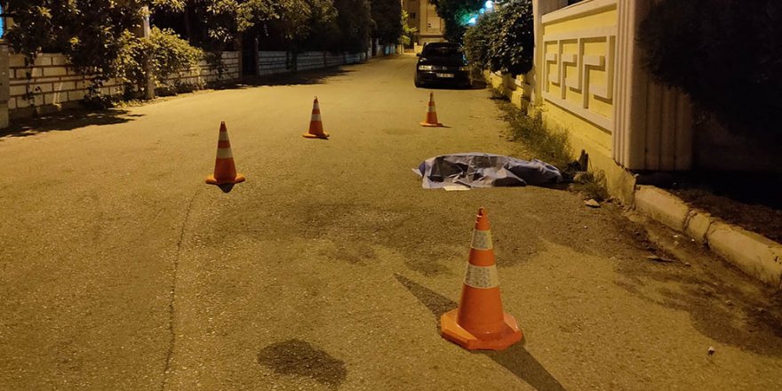 Antalya'da yolda yürüyen kişi fenalaşarak hayatını kaybetti