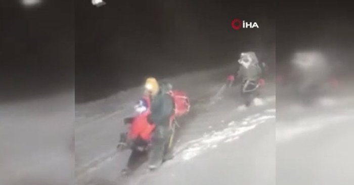 Rusya'daki Elbruz Dağı’nda 19 dağcı mahsur kaldı: 1 ölü