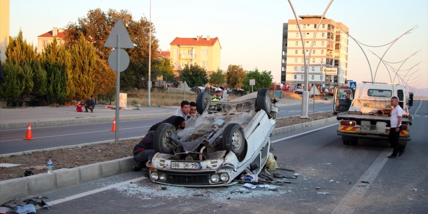 Uşak'taki trafik kazasında 5 kişi yaralandı