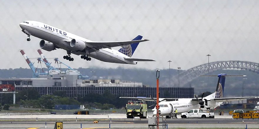 United Airlines, aşı olmayan yaklaşık 600 çalışanını işten çıkarmaya hazırlanıyor