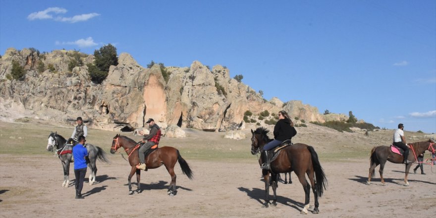 Afyonkarahisar'da Frigya'nın tanıtılması amacıyla atlı safari yapıldı