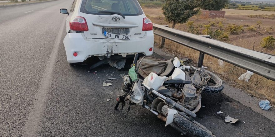 Manisa'da otomobile çarpan motosikletin sürücüsü hayatını kaybetti