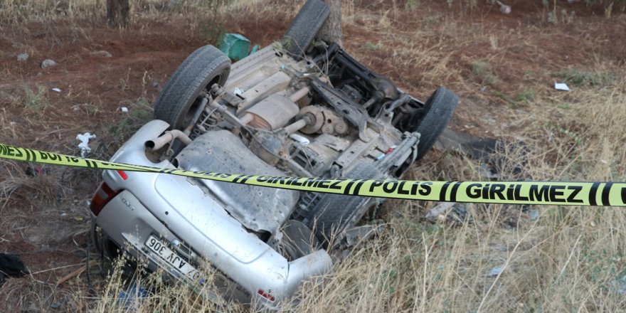 Denizli’de takla atan otomobilin sürücüsü hayatını kaybetti