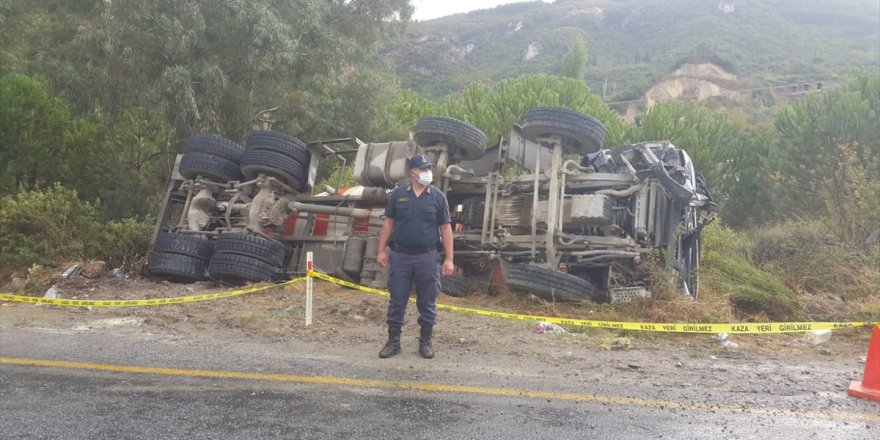 Aydın'da zincirleme trafik kazasında 1 kişi öldü, 6 kişi yaralandı