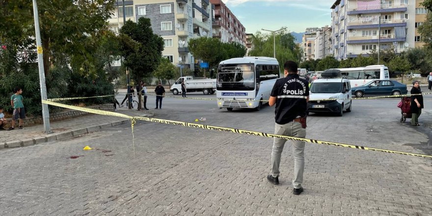 Aydın'da eşinin yanında gördüğü kişiye otomobille çarpan koca gözaltına alındı