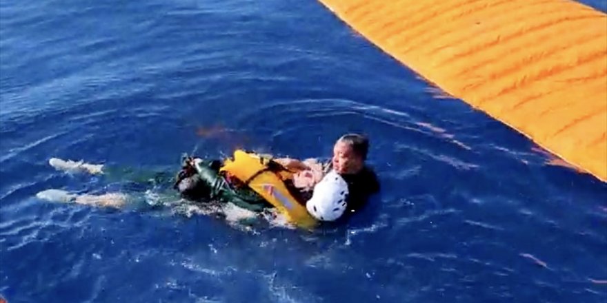 Fethiye'de denize düşen Ukraynalı kadın yamaç paraşütü pilotu kurtarıldı