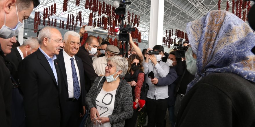 CHP Genel Başkanı Kılıçdaroğlu Muğla'da pazarcılarla bir araya geldi