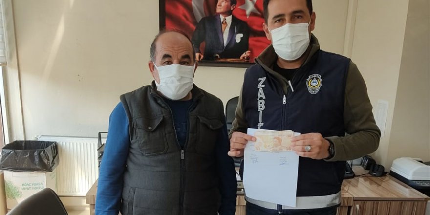 Sarayköy'de bir kişi, yolda bulduğu 575 lirayı sahibine ulaştırdı