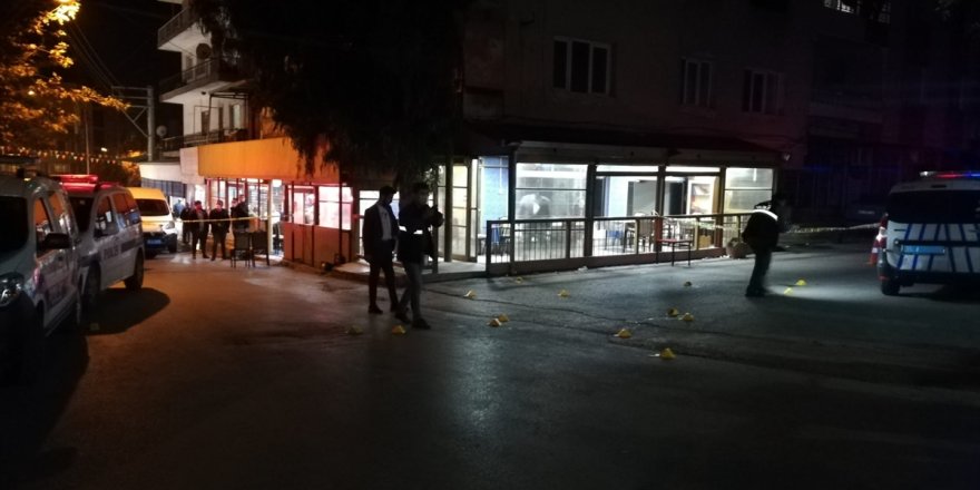 İzmir'de çıkan silahlı kavgada 1 kişi öldü, 4 kişi yaralandı