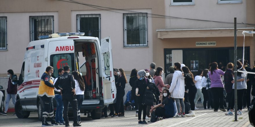 Manisa'da 62 öğrenci zehirlenme şüphesiyle hastaneye kaldırıldı