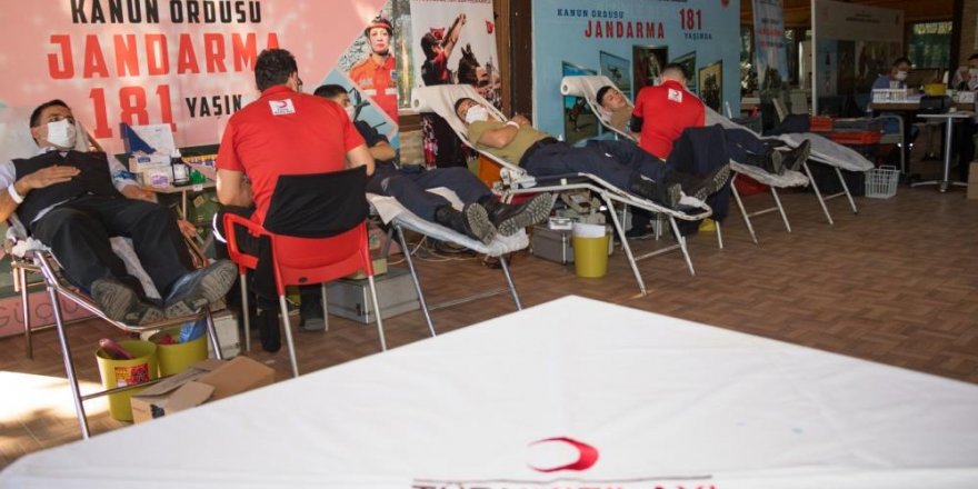 Antalya İl Jandarma Komutanlığına “2020 yılının Kurumsal Kan Bağışçısı Altın Ödülü”