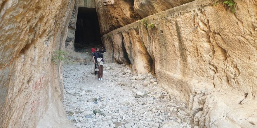 Bin esire yaptırılan 'Titus Tüneli'ne 10 ayda 55 bin ziyaretçi