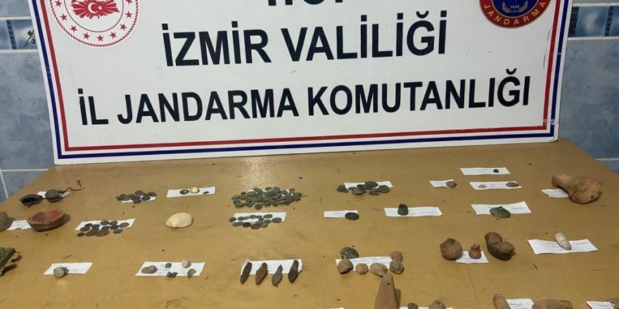 Evini müzeye çevirmiş: 165 parça tarihi eser ele geçirildi