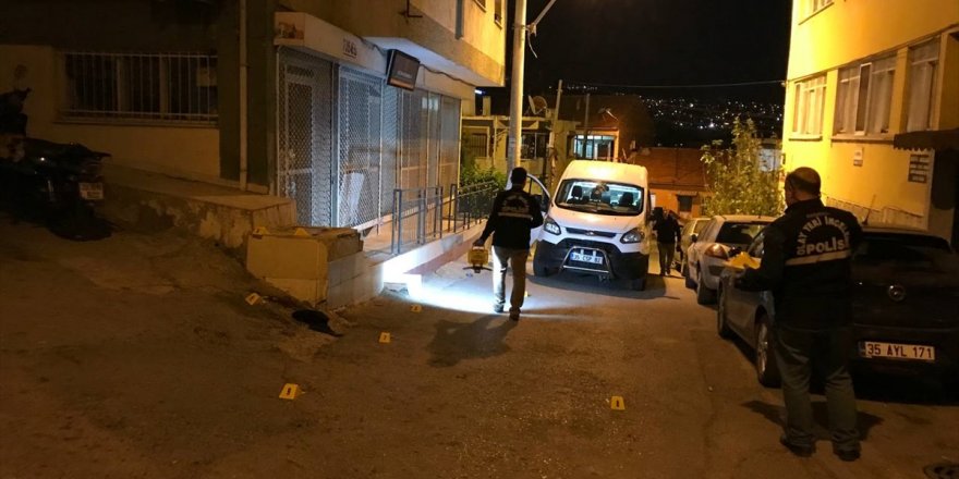 İzmir'de bıçaklı kavgada 1 kişi öldü, 4 kişi yaralandı