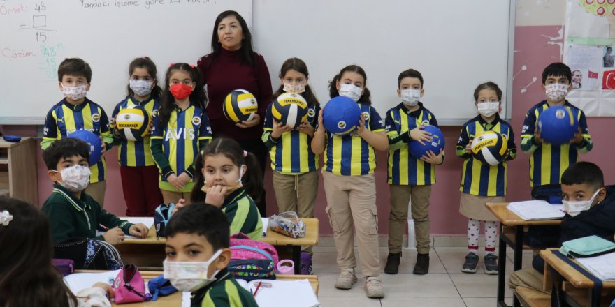 Fenerbahçe'ye mektup yollayan öğrencilere Başkan Ali Koç’tan jest