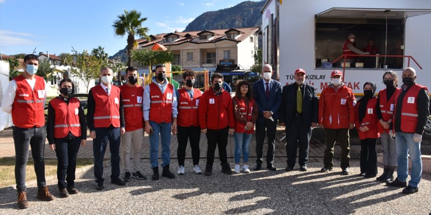 Muğla'da sağanaktan etkilenen vatandaşların yaraları sarılıyor