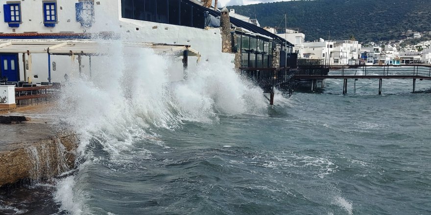 Bodrum fırtınanın esiri oldu